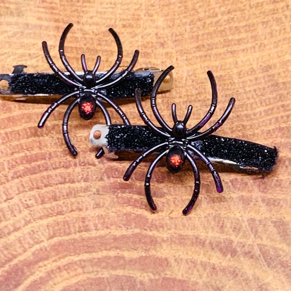 ACCESSORY - Picture 2 of 2